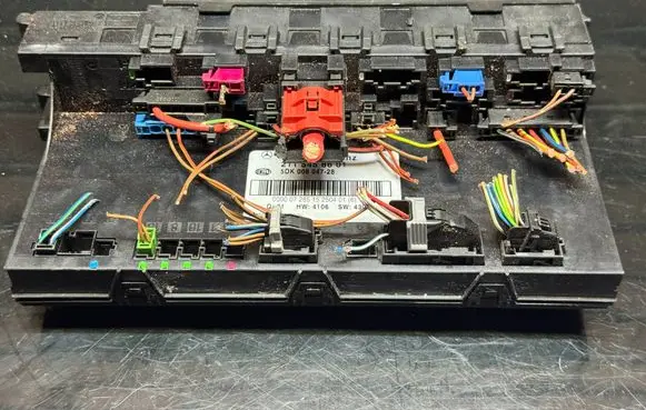 Mercedes-Benz E W211 Comfort/convenience module 2115458601 5DK00804728