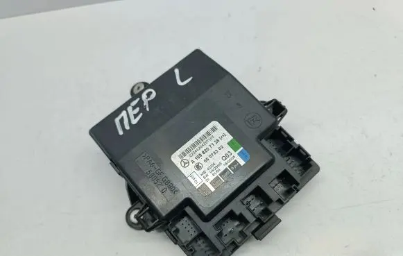 Mercedes-Benz A W169 Door control unit/module A1698207126 05072302 02044204297103