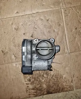 Ford Focus Throttle valve 7S7G9F991CA