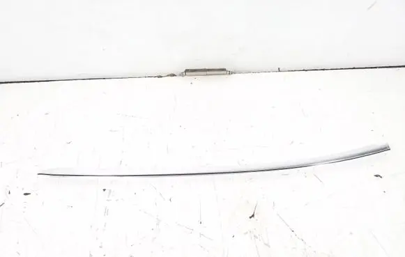 Mercedes-Benz E A207 Front door glass trim molding A2076730883
