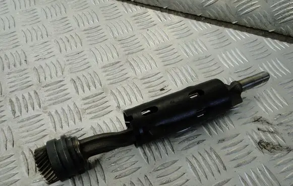 Volkswagen Golf VII Oil pump 06K103305H