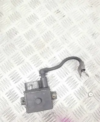BMW 3 E46 Glow plug pre-heat relay E2110022358 0006675619 052212070