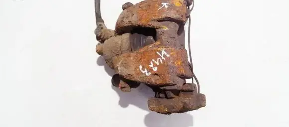 Front brake caliper