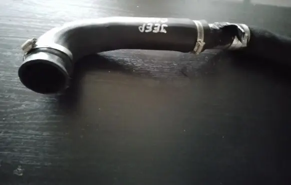 Jeep Grand Cherokee Intercooler hose/pipe