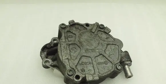 Seat Alhambra (Mk2) Vacuum pump 03L145100
