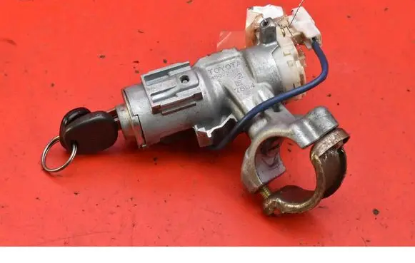 Toyota Yaris Verso Ignition lock 45020521