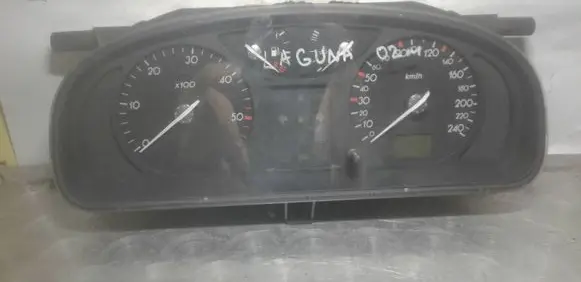 Renault Laguna II Speedometer (instrument cluster) 8200170314 7J29AX42 5514000062