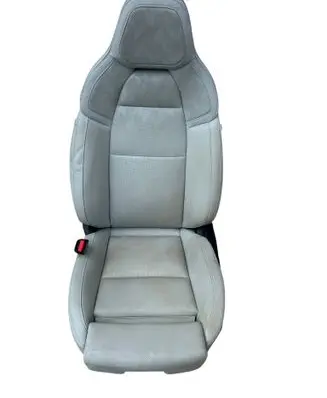 Polestar 4 Front driver seat 