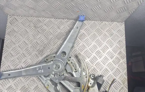 Volvo S60 Front door window regulator with motor 8626849