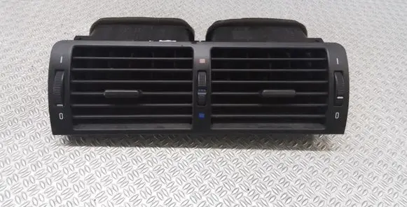 BMW 3 E46 Dash center air vent grill 8391179