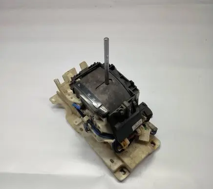 Mitsubishi Outlander Gear selector 2400A261