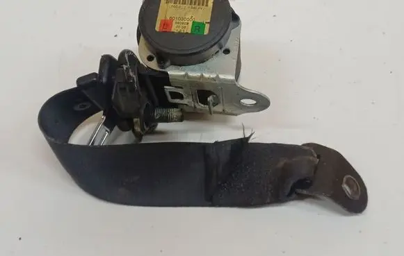Mini One - Cooper R50 - 53 Rear seatbelt 601030000