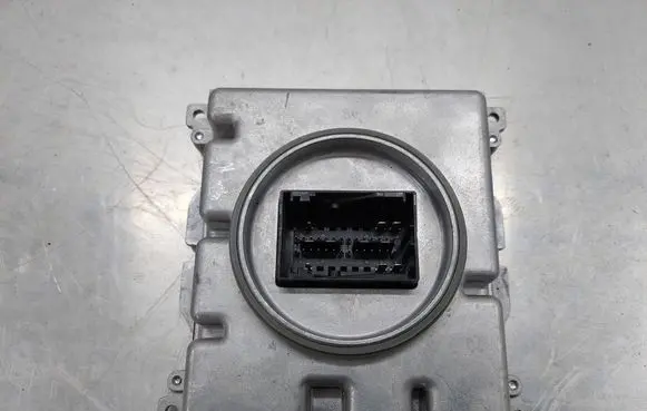 Porsche Macan (95B) Headlight ballast module Xenon 7PP941572BA
