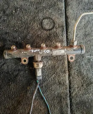 Volvo S40 Fuel main line pipe 9681649580