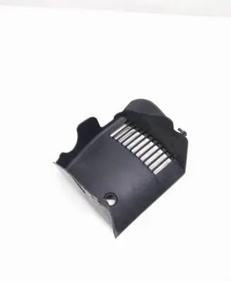 Porsche Macan (95B) Intercooler air channel guide 95B121700M 95B121700