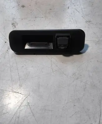 Opel Zafira C Tailgate handle with camera 39022756