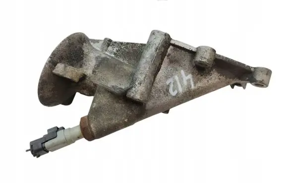 Peugeot 407 Oil filter mounting bracket 9652410310