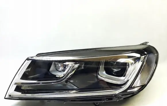 Volkswagen Touareg III Headlight/headlamp 7P1941033A