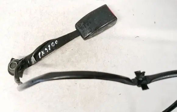 Mazda 5 Front seatbelt buckle