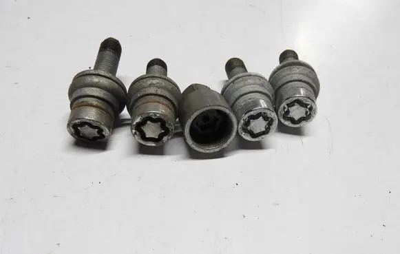 Citroen DS3 Nuts/bolts 