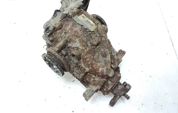 BMW 3 E90 E91 Rear differential 7519943
