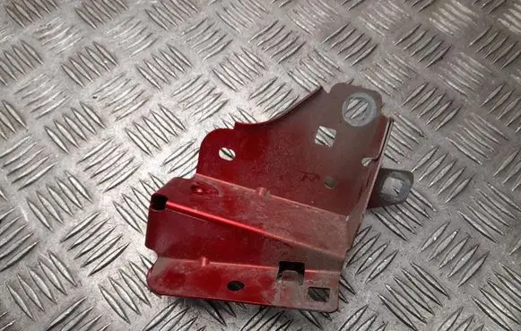 Renault Zoe Fender mounting bracket 620425323R