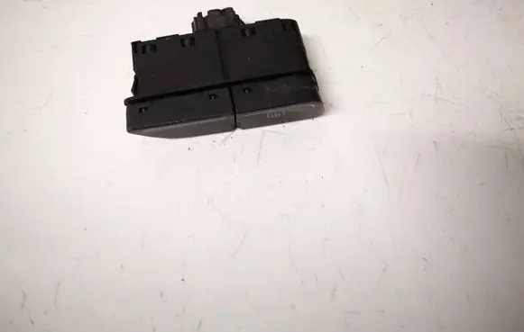 Ford Focus Windscreen/window heater switch am5t18c621ab