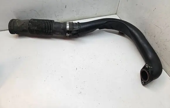 Dacia Sandero Turbo air intake inlet pipe/hose 8200645723 165757148R
