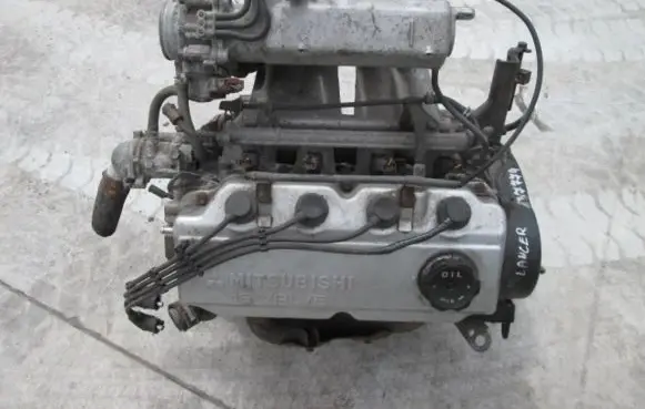 Mitsubishi Lancer Engine