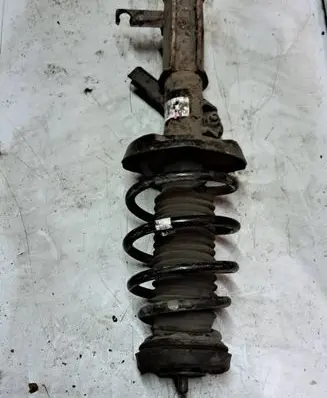 Ford Focus Front shock absorber/damper 13245977