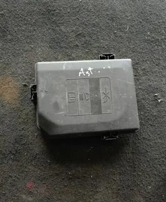 Opel Astra K Fuse box cover 39019198