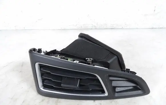 Dashboard side air vent grill/cover trim