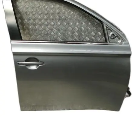 Mitsubishi Outlander Front door
