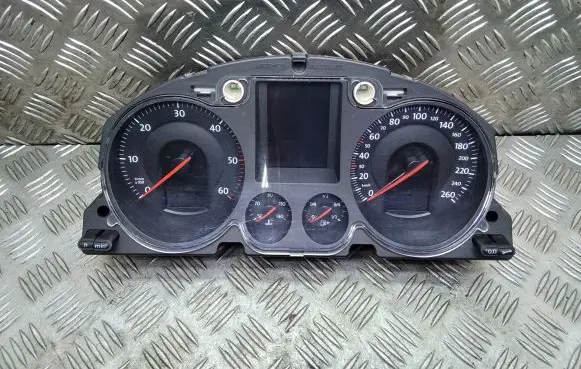 Volkswagen PASSAT B6 Speedometer (instrument cluster) 3C0920870Q