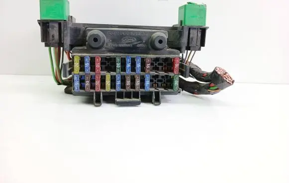 Ford Fiesta Fuse box set 94FG14A073AA 94FG14A074AB