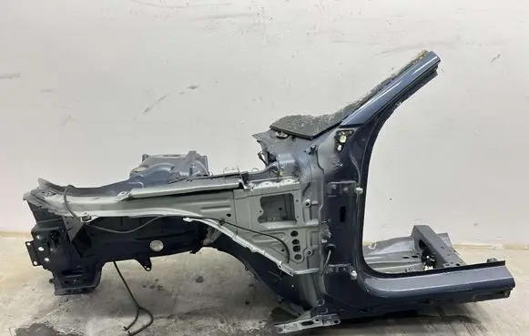 Volvo V60 Front side member MMAUTKO23679