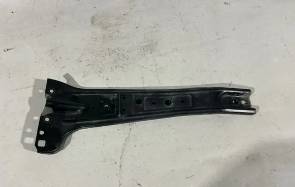 Porsche Cayenne (92A) Radiator support slam panel bracket 95850579901