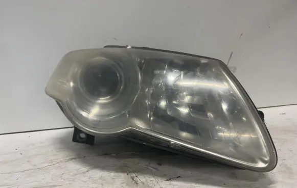 Volkswagen PASSAT B6 Headlight/headlamp 24744600