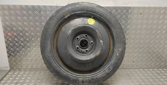 Toyota Auris E180 R17 spare wheel