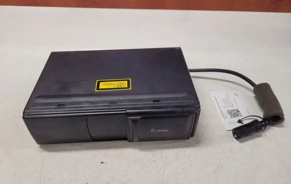 Audi A6 S6 C5 4B CD/DVD changer FA05735