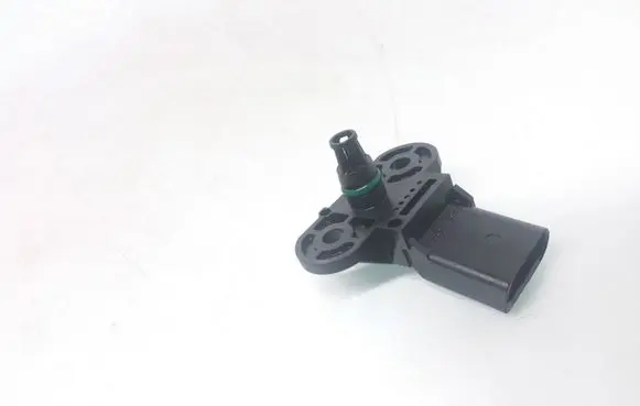 Volkswagen Golf IV Air pressure sensor 06B906051 0261230031