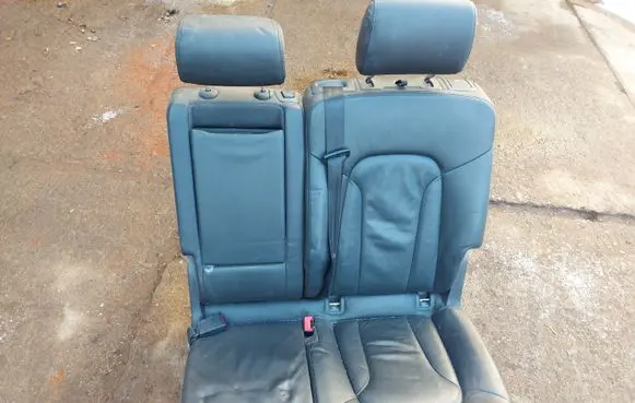 Audi Q7 4L Rear seat 