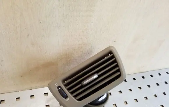 Volvo XC70 Dashboard side air vent grill/cover trim 3409378