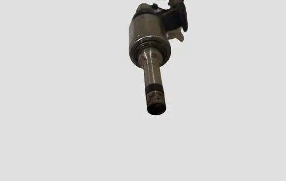 Volkswagen Golf VII Fuel injector 04E906036AF