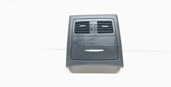 Rear air vent grill