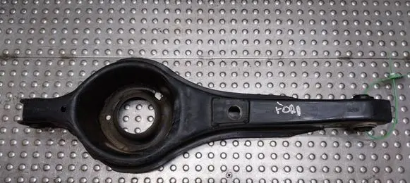 Rear control arm