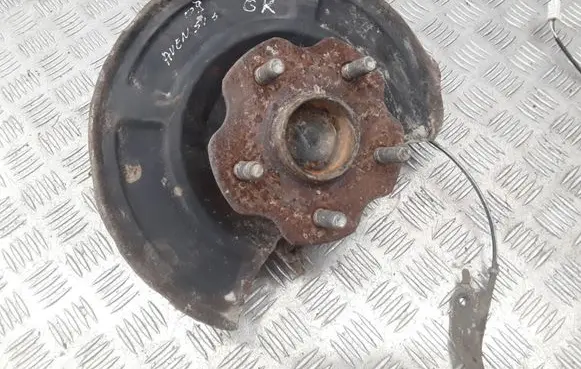 Toyota Avensis T270 Rear wheel hub spindle/knuckle R11L R762 R762081210