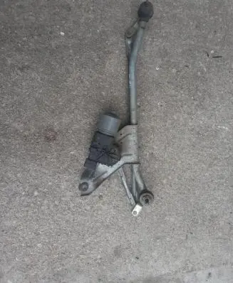 Dacia Sandero Front wiper linkage and motor 8200619512