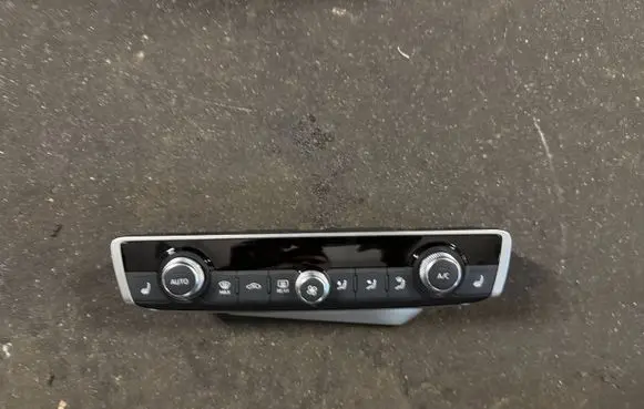 Audi A3 S3 8V Climate control unit 8V0820043R