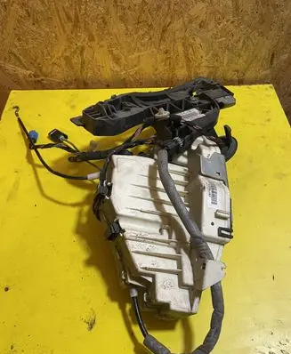 Mercedes-Benz S W221 Rear door lock A2217302335